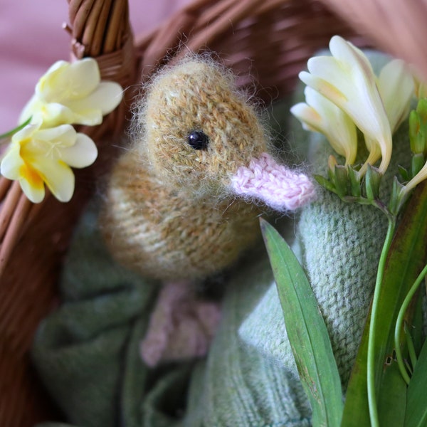 Lucky Duckling Knitting Pattern PDF | Baby Duck Toy | Digital Download