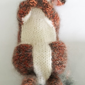 KNITTING PATTERN Red Squirrel image 10