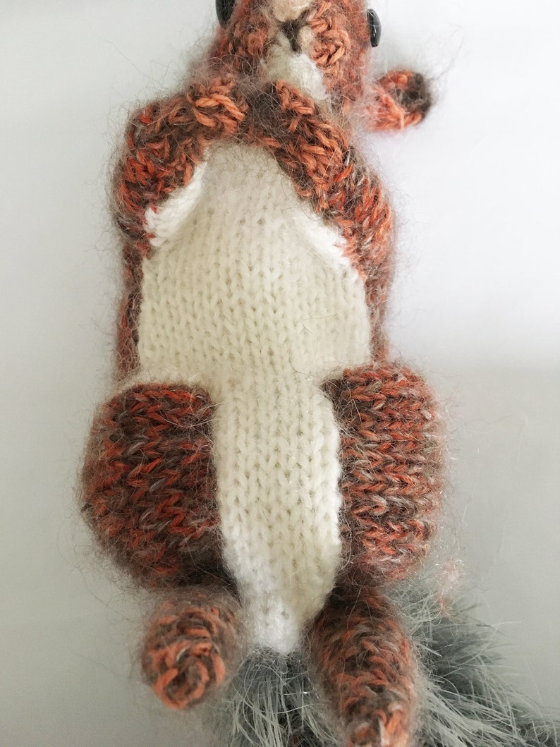 KNITTING PATTERN Red Squirrel image 10