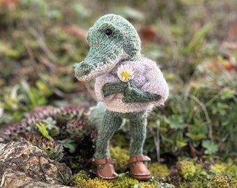 CROC DOLL - English Knitting Pattern