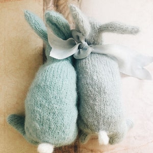 Little Blue Bunny KNITTING PATTERN image 3