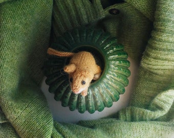 KNITTING PATTERN - Dormouse