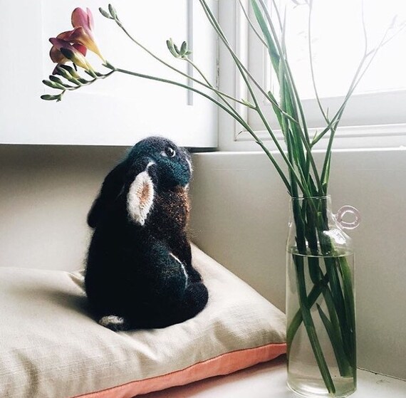 BLACK RABBiT　お座り Fire pattern OR×BK KNITTING PATTERN Black Otter Rex Rabbit - Etsy