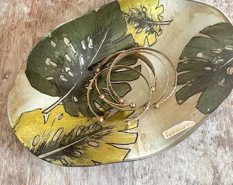 Plateau ovale vintage Formano en verre – Plateau décoratif floral vert et doré – Vide-poches design années 70 – Décoration botanique rétro