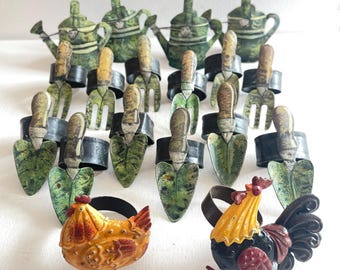 Set di 18 anelli portatovaglioli in metallo patinato – tema giardino – vintage – decorazione da tavola in stile country – metallo dipinto a mano – decorazione rustica vintage