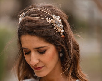 Bridal headpiece made by hand with gold and silver ornaments and natural pearls. Contact us to customize your dream headpiece!