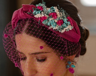 Diadema con nudo para mujer. Diadema con nudo para boda. Diadema de flores rosas. Accesorio de boda elegante. Diadema adornada.