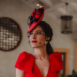 Stylish Women&#39;s Kentucky Derby Wedding Hat with Feather Adornment