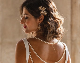 Elegant Golden Pearl Crystal Hair Combs: Customizable Bridal & Wedding Guest Accessories