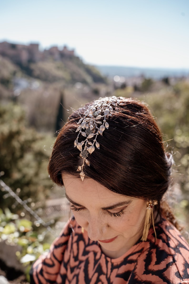 Elegant Leaf Headpiece: Handmade Wedding Hair Accessory with Black Accents image 10