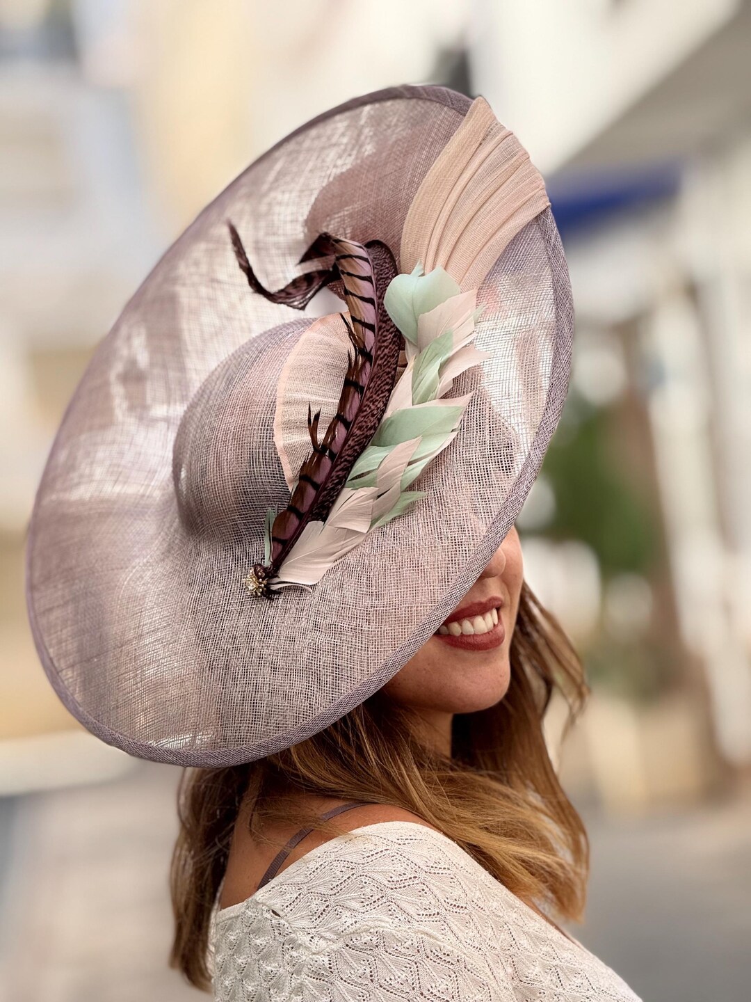 Tocado De Boda Con Plumas Y Red - Diadema Con Aro, Color Marfil Y Verde - Para Bodas, Ascot Y Fiestas