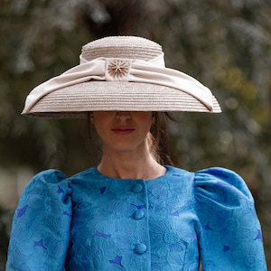 Elegant Natural Straw Sun Hat for Weddings and Derby Events