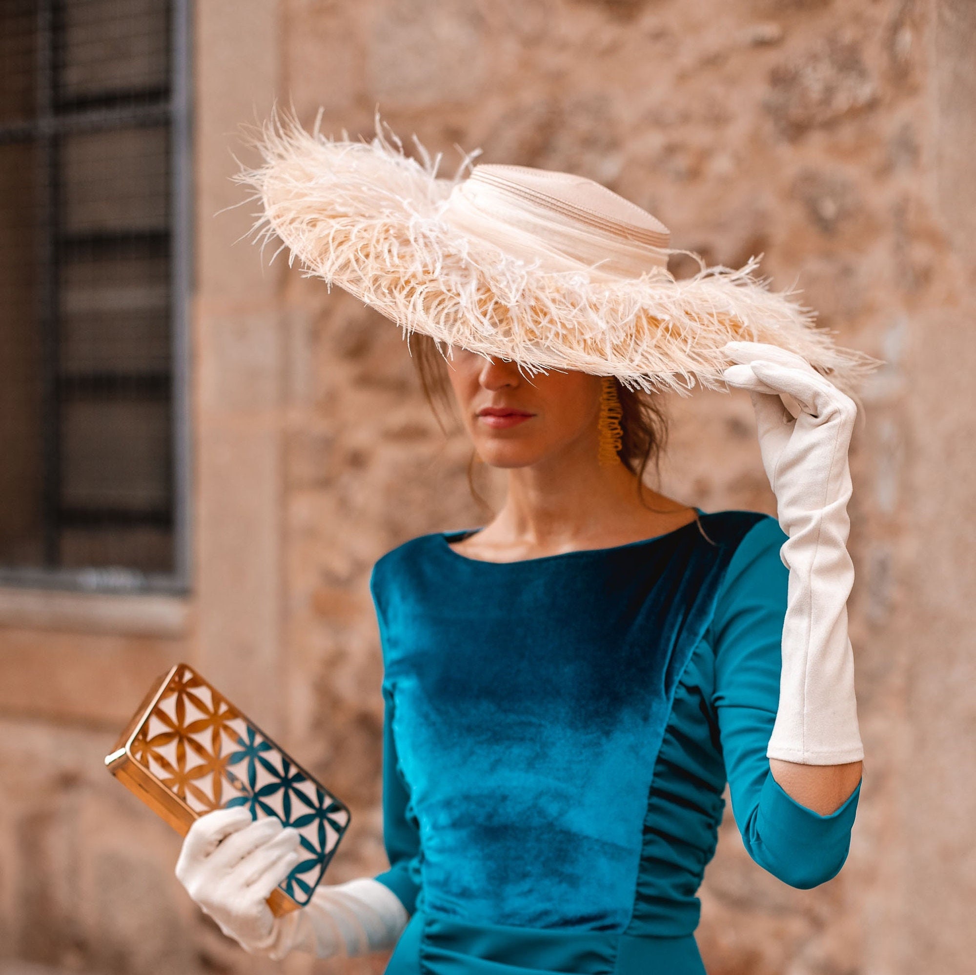 Elegante sombrero Derby bordado personalizado para mujer: perfecto para  bodas y eventos - Etsy México, image size:2000x1999