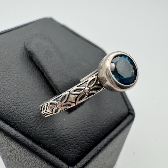 Brilliant Blue Sterling silver stackable solitair… - image 15