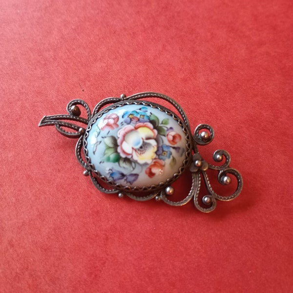 Vintage Rostov Finift Hand Painted Enamel with Silver Filigree Brooch