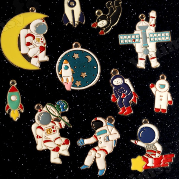 Retro Astronaut Charms, Space Rocket Charms, Spaceship Pendant, Outer Space Charm, Alien Ship Rocketman Charms, Rocket Charms