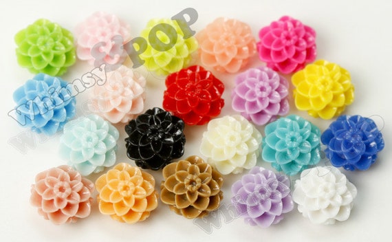 Resin Cabochon Flowers 20 Royal Blue Mums Dahlias 15mm x 8mm Flatbacks
