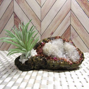Geode Planter/real geode/Quartz/air Plant holder