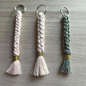 Porte-clés scoubidou paracorde multicolore 14 cm | Accessoire fun