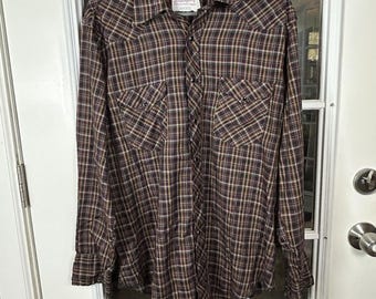 Vintage 1970's Wrangler Plaid Pearl Snap Western Shirt Long Tail Permanent Press