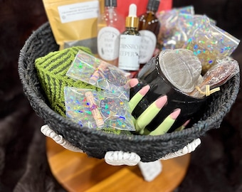 Witch's Night In Gift Basket | Witchy Self Care Set, Cozy Pagan Gift, Spiritual Tea & Candle Basket