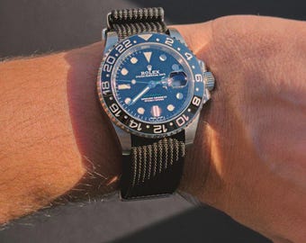織りナイロン製腕時計ストラップ：ストームブラック - ブラッシュドステンレススチール（20～22mm）