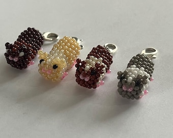 Porte-clés faits main en perles de cobaye