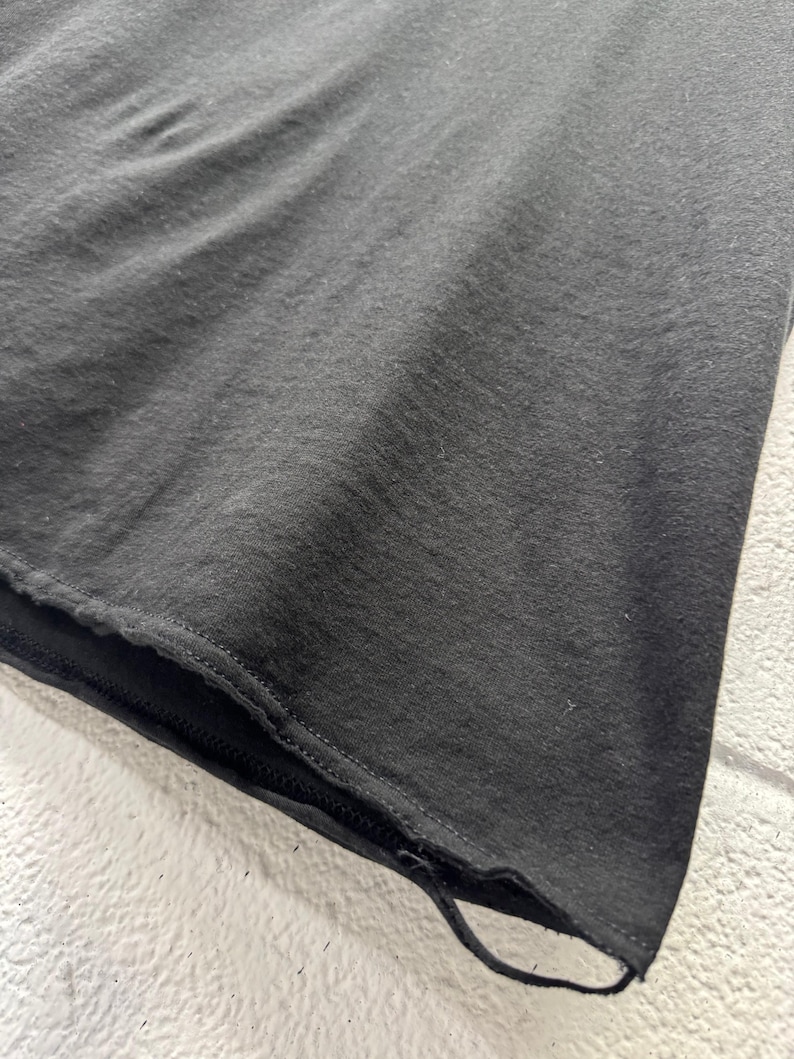 ROAD RASH RAW edge black tee
