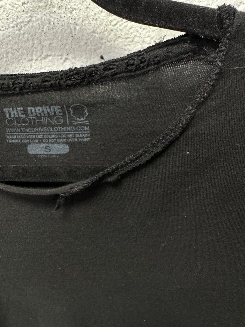 ROAD RASH RAW edge black tee
