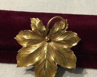 Rare 1940’s Vintage JOSEFF of HOLLYWOOD Gold Leaf Shaped Dress Clip