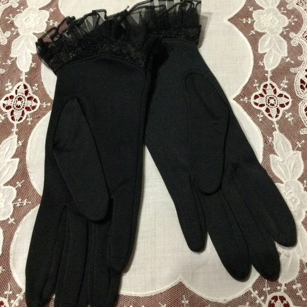 Vintage 1950’s 1960’s Nylon Stretch Gloves w/ Pretty Lace Trim ~ New Old Stock ~ BLACK ~ Size B Medium/Large 7-1/2-8 ~ NOS ~ Made in Japan