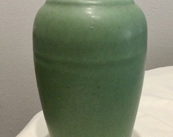 Vintage 1930’s 8” Tall Art Pottery Flower Vase - Green Matte Glaze - Mid Century Modern - Roseville?