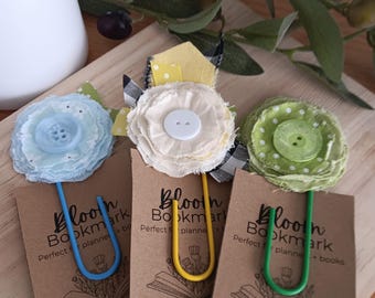 Marcapáginas de flores de tela / Clip para agenda hecho a mano / Marcapáginas floral / Regalo para amantes de los libros