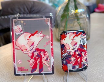 ハズビンホテル エンジェルダスト バッジ＆キーホルダーセット - ザ・カフェ