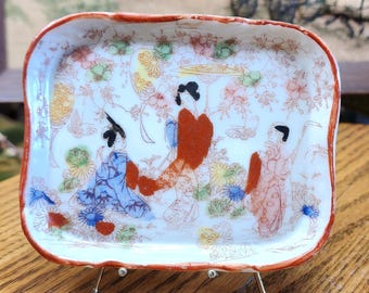 Vtg Japanese Porcelain Geisha Girl Trinket Dish Scalloped Rectangular Hand-Painted Kutani Style Tray