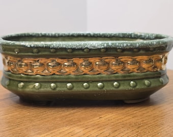 Vtg Shafer USA Olive Green Ceramic Planter, Mid Century Modern 23K Gold Chain Link Footed Plant Pot