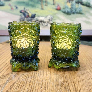 Vintage Green Daisy & Button Peg Votive Candle Holders – Set of 2 (Read Description)