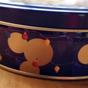 Vintage Disney Mickey and Minnie Mouse Figurine on Decorative Tin zdjęcie 5