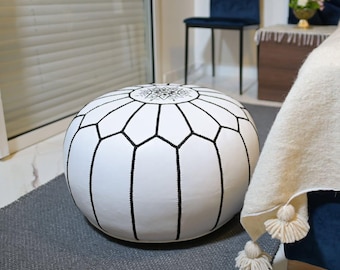 Puf otomano de couro marroquino branco | Almofada de chão feita à mão com costura preta | Banquinho boho | Puf otomano redondo de couro | Decoração para sala de estar