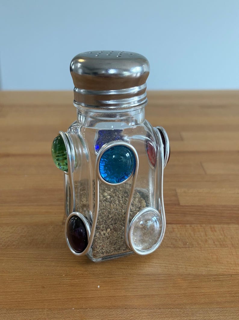 Handcrafted Wire Wrapped Salt and Pepper Shakers with Marble Accents, Beaded Salt and Pepper Shaker Set, Spice Shaker, Kitchen Gadget image 7