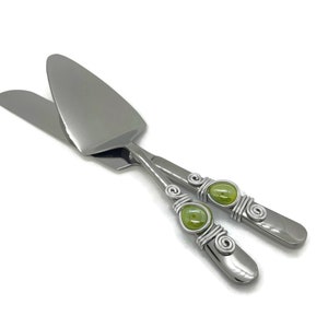 Wedding cake server and knife set beaded, wire wrapped cake cutter set, beaded, wire wrapped, serving set, cake and knife set, customize