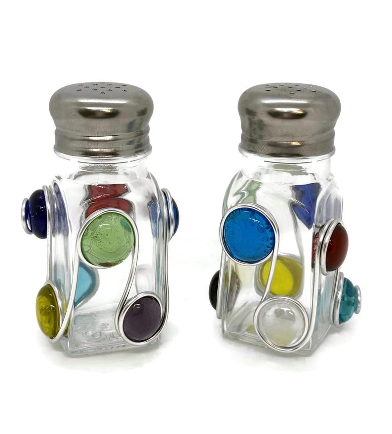 Handcrafted Wire Wrapped Salt and Pepper Shakers with Marble Accents, Beaded Salt and Pepper Shaker Set, Spice Shaker, Kitchen Gadget image 3