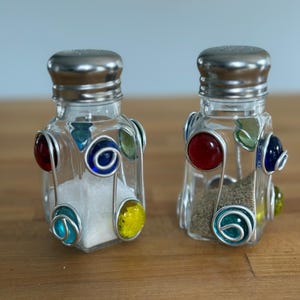 Handcrafted Wire Wrapped Salt and Pepper Shakers with Marble Accents, Beaded Salt and Pepper Shaker Set, Spice Shaker, Kitchen Gadget image 5