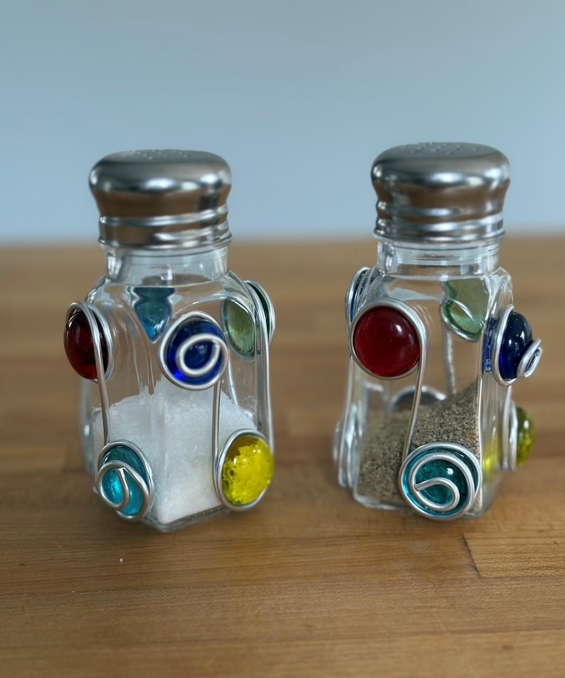 Handcrafted Wire Wrapped Salt and Pepper Shakers with Marble Accents, Beaded Salt and Pepper Shaker Set, Spice Shaker, Kitchen Gadget image 5