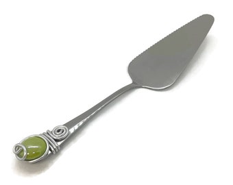 Beaded Cake Server: Stainless Steel Pie Server with Marble Detail