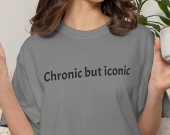 Crónico pero icónico, Camiseta de enfermedad crónica, Camiseta de concienciación sobre el síndrome de Ehlers-Danlos, Divertida camiseta para personas con enfermedad crónica, Camiseta de cebra para enfermedades invisibles, Concienciación de mayo