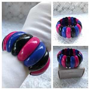 Vintage Art Color Expandable Elastic Bracelet In A Size Small By Avon ~ Fuchsia, Blue, Black Bracelet In The Original Box ~ FREE Shipping!