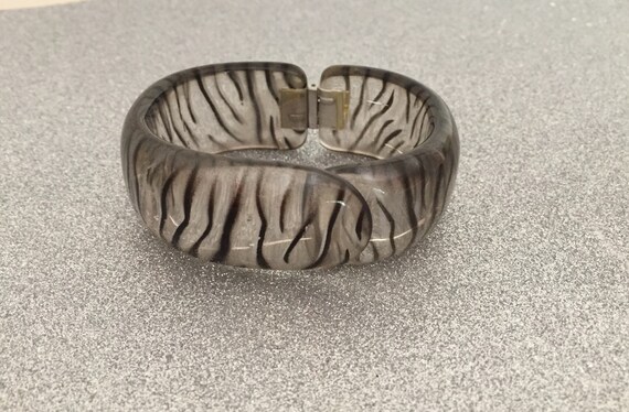 1960's Unique Zebra Print Lucite Clamper Bracelet… - image 2