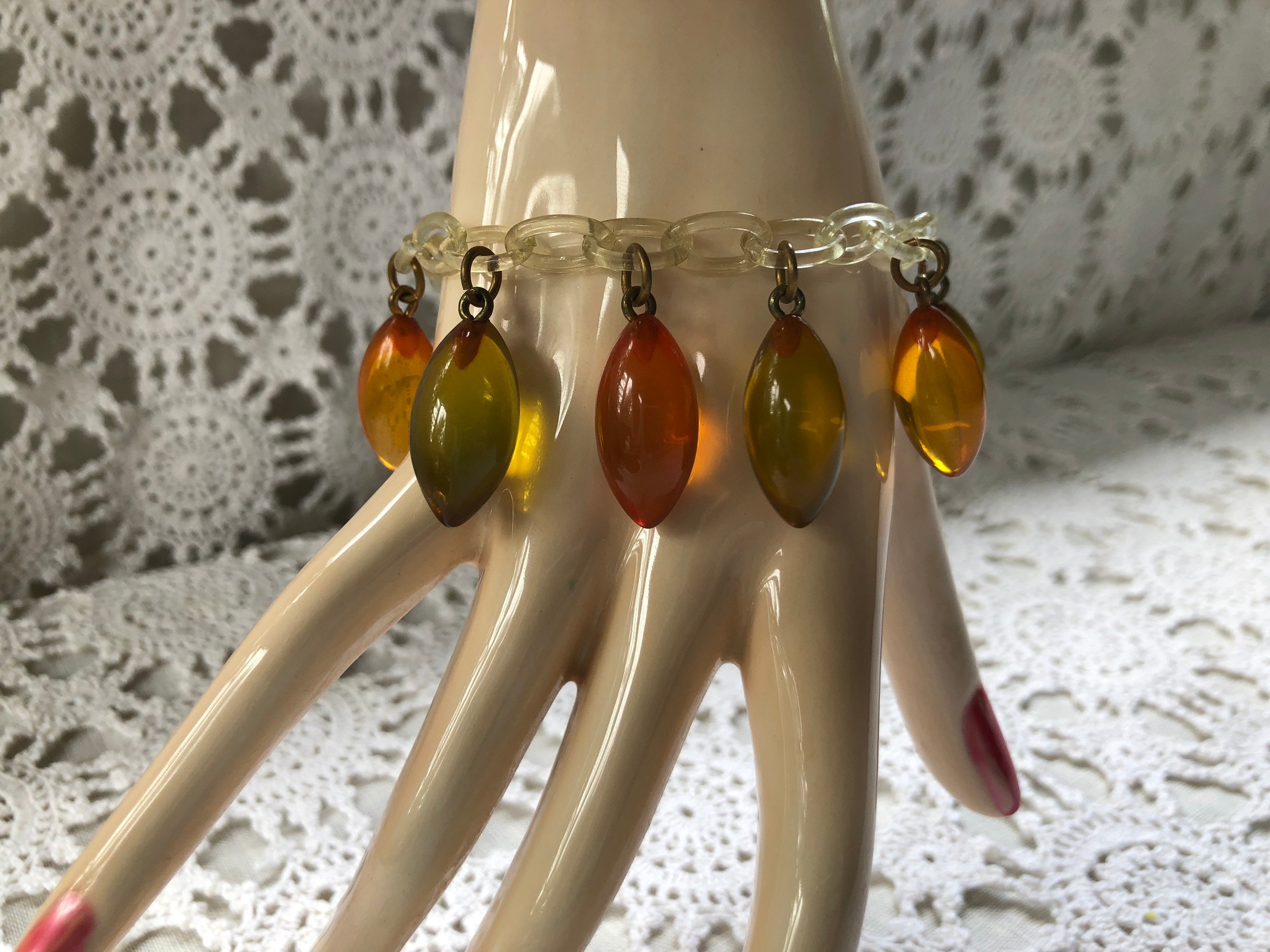 40s Bakelite ベルチャーム Vintage Prystal Bakelite Charm Bracelet ~ Chartreuse and Orange