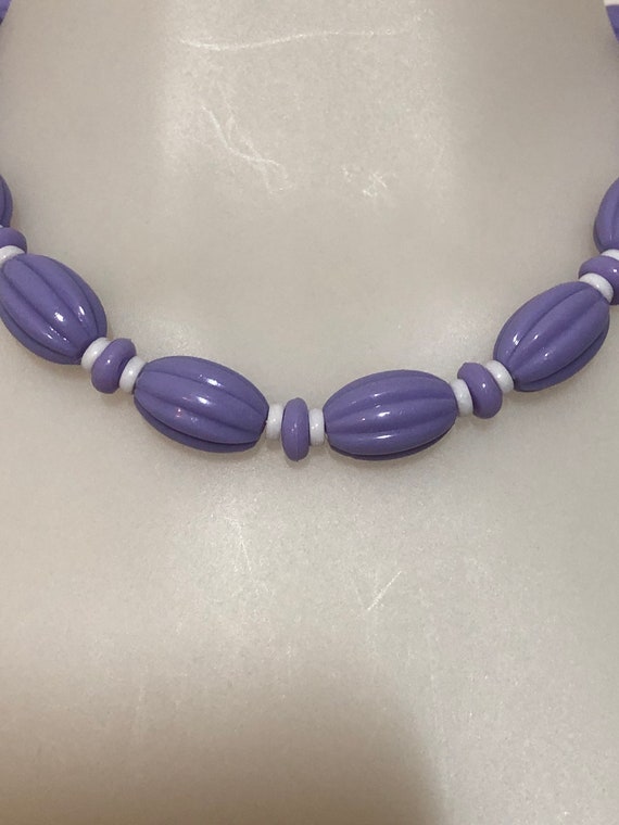 Vintage Lavender Purple Color Plastic Beaded Neck… - image 2